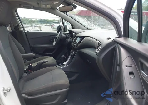 2021 Chevrolet Trax Fwd Ls z USA, uszkodzony, nr VIN KL7CJKSB0MB319829